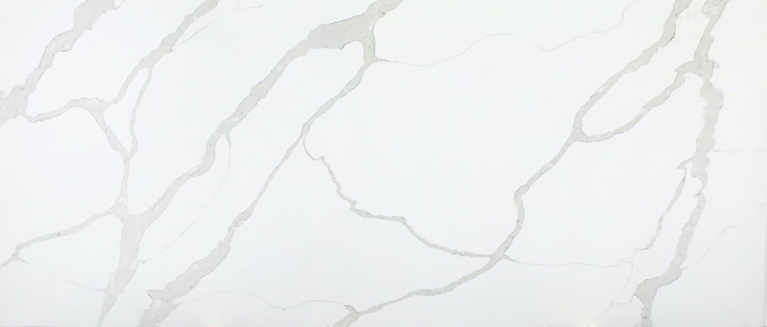 Stratus Quartz: Calacatta Statuario