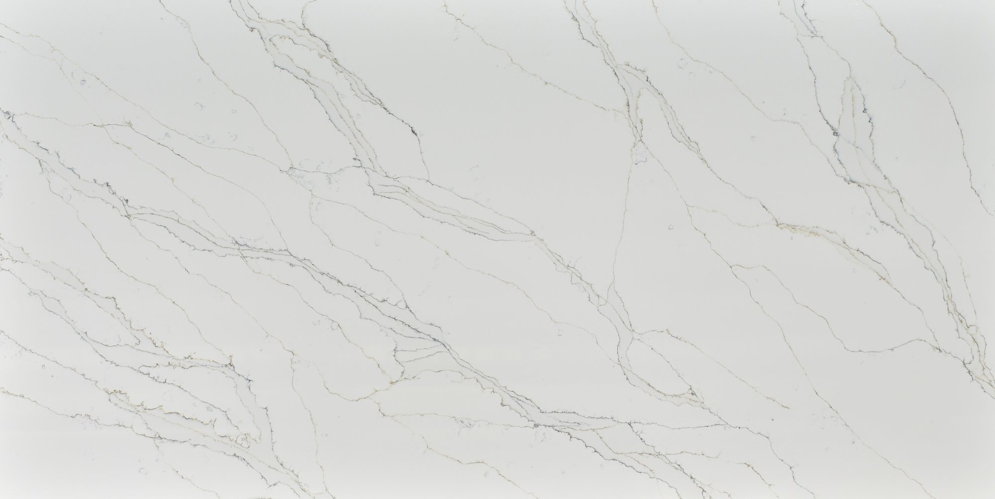 Stratus Quartz: Regal Calacatta McLaren