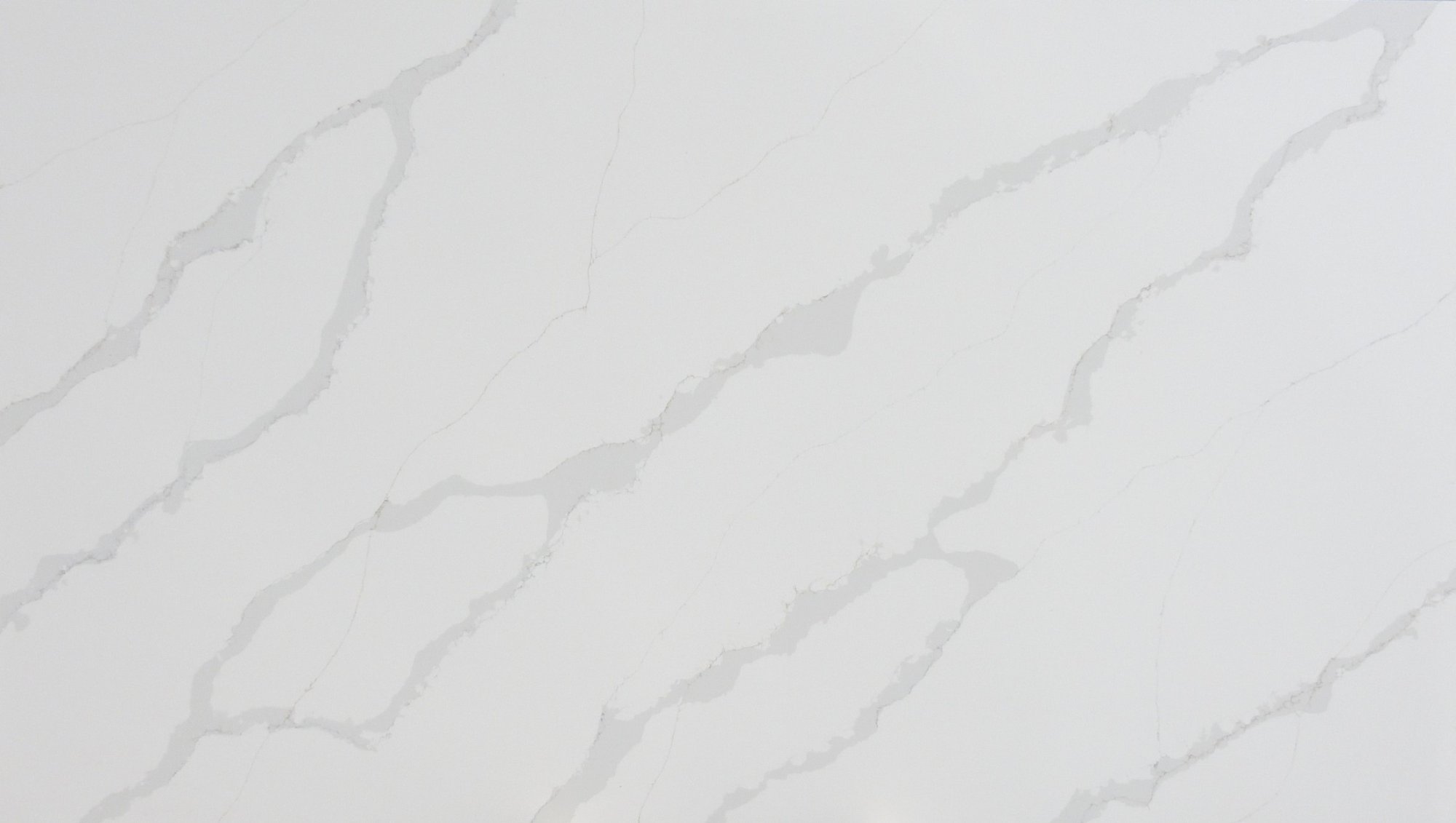 Stratus Quartz: Calacatta Pantheon