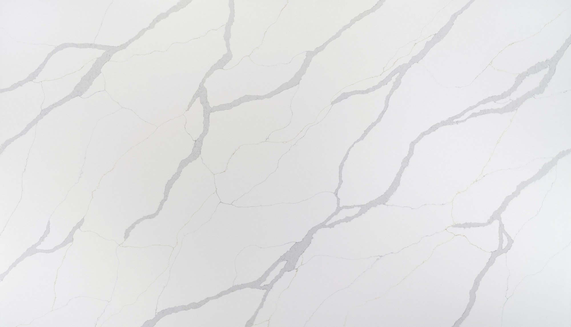 Stratus Quartz: Calacatta Lucent